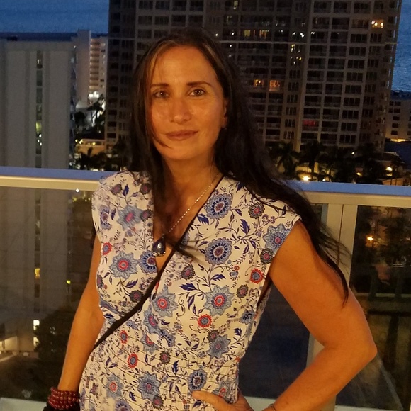 Meet your Posher, Lija - Picture 3 of 4